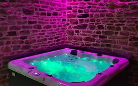 le jardin médicis gîte avec Jacuzzi et sauna